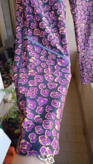 Mallas técnicas deportivas estampado animal print.