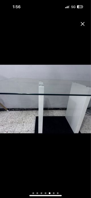 Mesa de cristal moderna