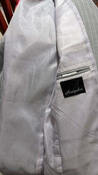 Traje gris de rayas (chaqueta y pantalón) Talla S