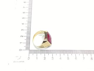 sello oro 18k con piedra con espinela