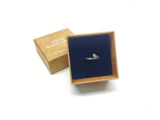 anillo oro 18k con piedra con circonita