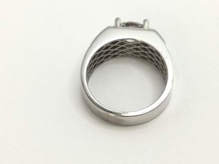 sello oro 18k con diamante de laboratorio