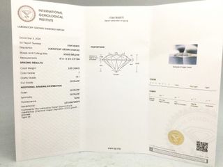 sello oro 18k con diamante de laboratorio