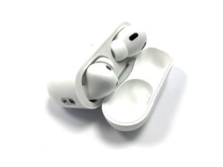 in-ear apple airpods pro 2 gen