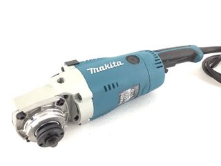 radial makita ga9020r