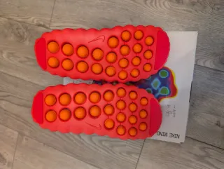 Nike Mind 001 Solar Red Talla 35.5 women