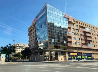 Se alquila Trastero en Teatinos