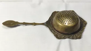 Colador infusiones antiguo metal