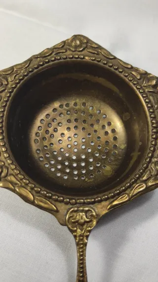 Colador infusiones antiguo metal