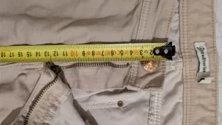 Calça de ganga skinny bege simples da Stradivarius