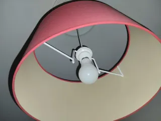 Lámpara de techo roja