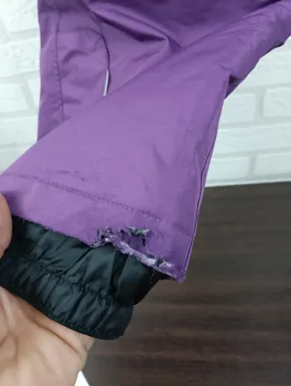 Pantalón de nieve morado con tirantes talla 12años