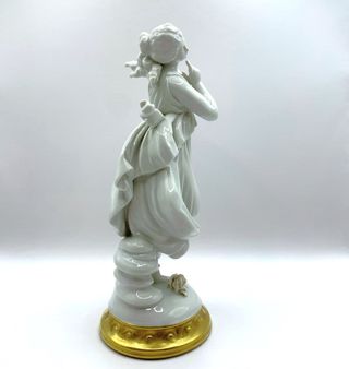 CAPODIMONTE Soprammobile antico