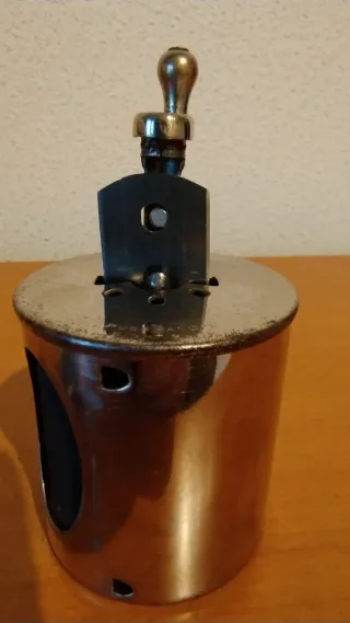 Antiguo Afilador de Cuchillas de Afeitar (1940s)