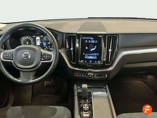 Volvo XC60 2.0 B4 D Momentum Auto