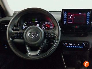 Toyota Yaris 1.5 120H Business Plus