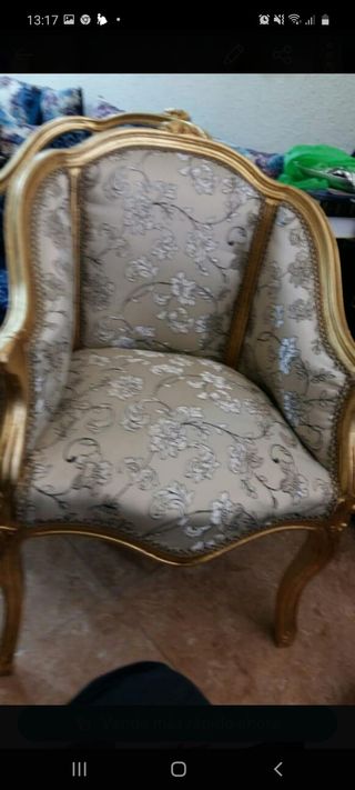 Silla estilo Luis XVI dorada