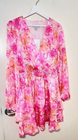 Vestido floral rosa y naranja