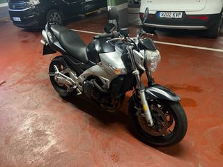 Suzuki GSR 600 2008
