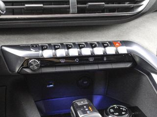 PEUGEOT 3008 2.0BLUEHDI 133KW GT AUTO S&S 180 5P