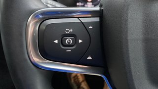 VOLVO XC40 1.5 T5 RECHARGE INSCRIPTION EXP DCT 5P