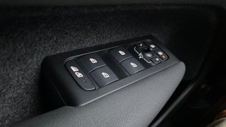 VOLVO XC40 1.5 T5 RECHARGE INSCRIPTION EXP DCT 5P