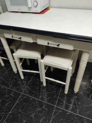 Mesa de cocina extensible con 6 sillas