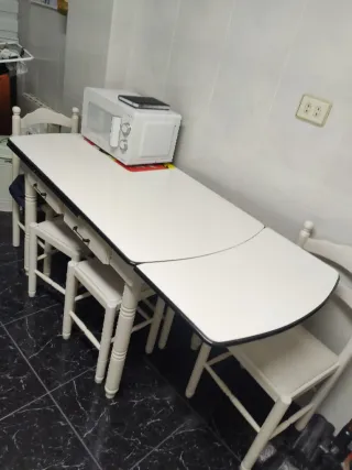 Mesa de cocina extensible con 6 sillas