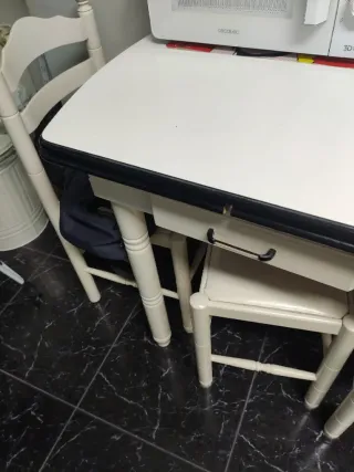 Mesa de cocina extensible con 6 sillas