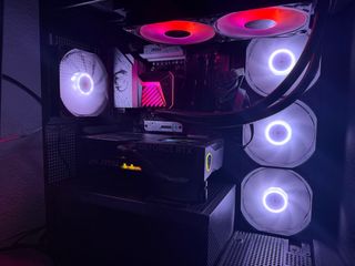 PC Gaming 7 7800x3d & 16 Ram & RTX 5060 Ti 16GB