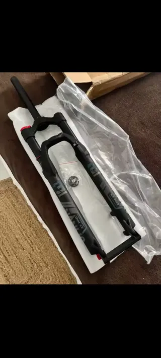 Suspensão a ar aro 26 NOVA-NUNCA USADA