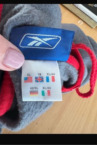 Sudadera Reebok Gris y Blanca Térmica