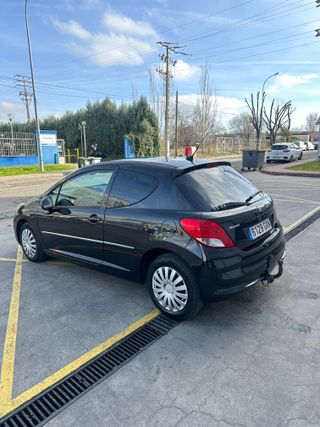 PEUGEOT 207 Peugeot 207 Business Line 1.4 75