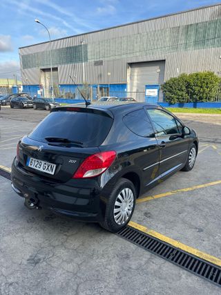 PEUGEOT 207 Peugeot 207 Business Line 1.4 75