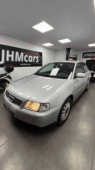 AUDI A3 1.6 Attraction