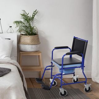 Silla de Ruedas de Baño con Vaso Removible en Tubos de Hierro y PVC 87 X 57 X 92Cm