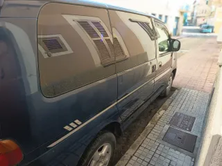 Mitsubishi Space Gear 1999