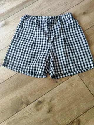 Pantalones cortos de cuadros blanco y negro
