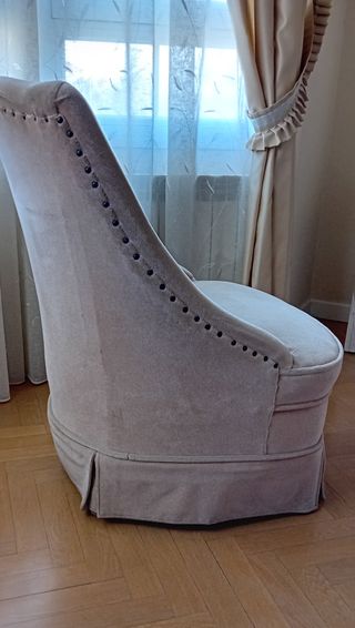 Butaca descalzadora terciopelo beige