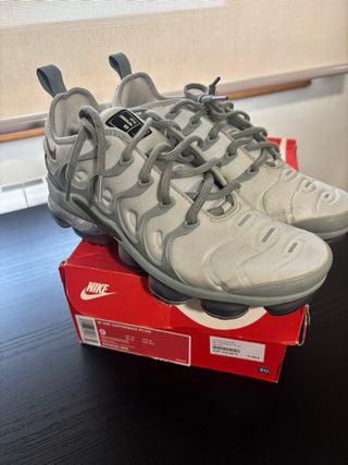 Nike Air Vapormax Plus Gris