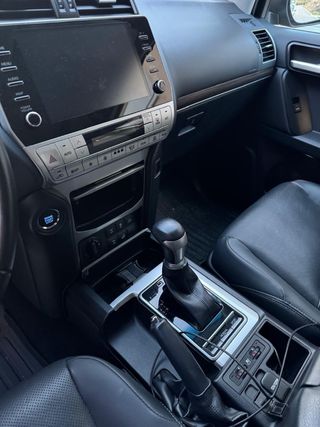 Toyota Land Cruiser 150 2022