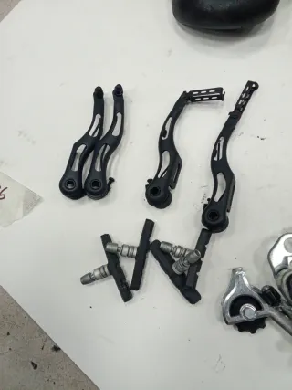 Lote componentes bicicleta: cambios, frenos