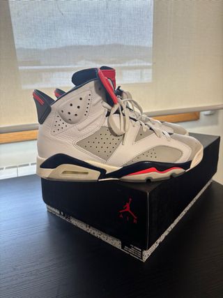 Nike Air Jordan Retro 6 Blancas