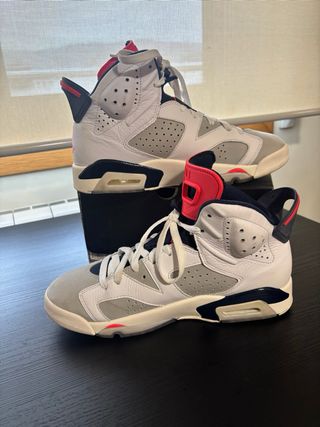 Nike Air Jordan Retro 6 Blancas