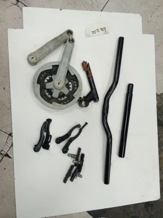 Lote componentes bicicleta: platos, frenos, manill