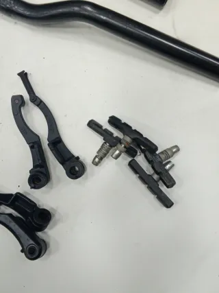 Lote componentes bicicleta: platos, frenos, manill