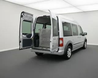 Ford Transit Connect adaptada silla de ruedas