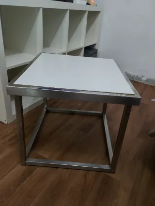 Mesita auxiliar de acero inoxidable y madera