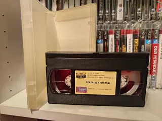 Película VHS Fortaleza Infernal