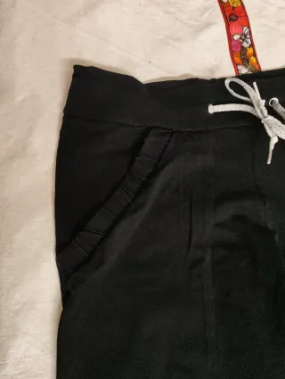 Pantaloni tuta neri pinocchetto con gamba dritta